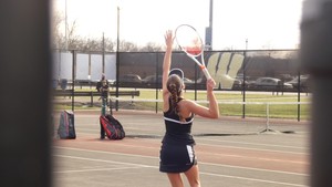 Girls Tennis improves to 2-1 after defeating Cardinal Ritter!