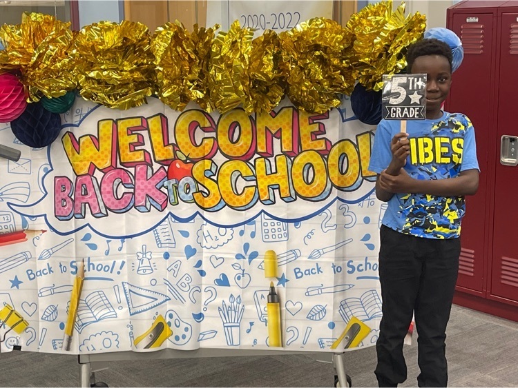Back to School night at RPIMS was a great night for a selfie! What a great night of Ranger Pride…and meeting teachers!