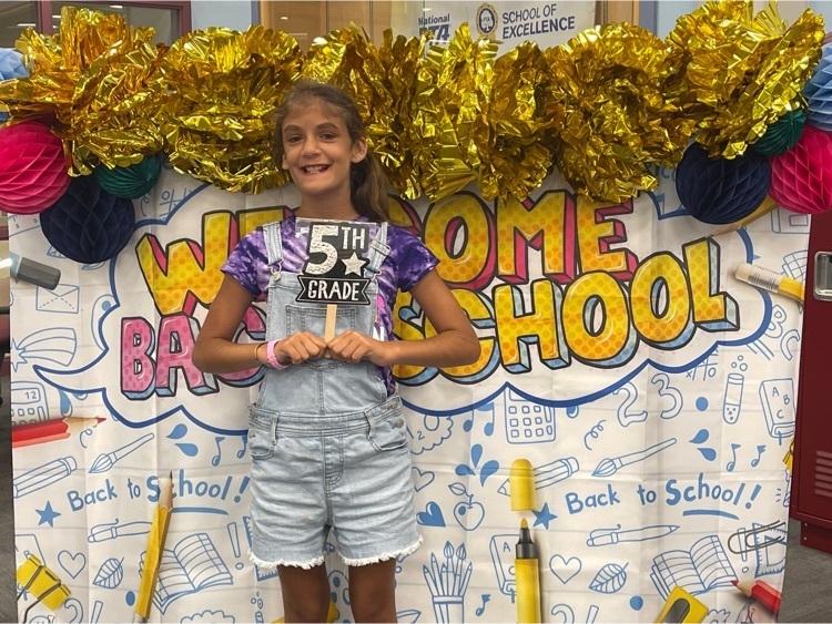 Back to School night at RPIMS was a great night for a selfie! What a great night of Ranger Pride…and meeting teachers!